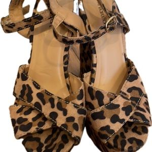 Target leopard Wedges